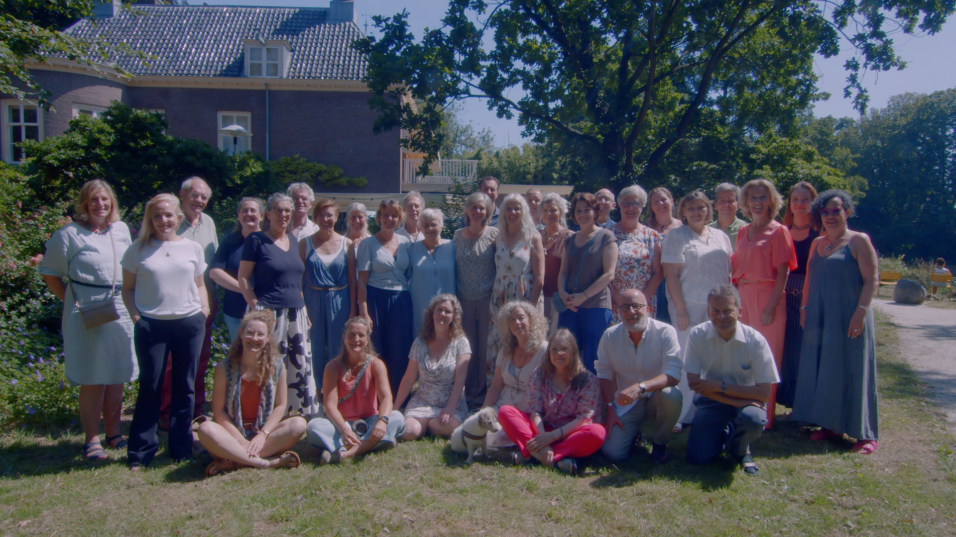 Docenten en medewerkers van de Academie bij Landhuis in de Stad